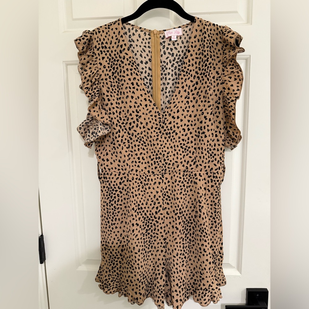 Pink lily leopard printed romper - Picture 10 of 14